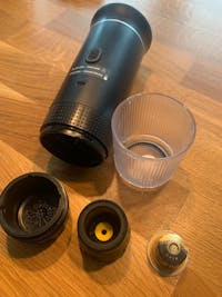 Bärbar Espressomaskin 3-i-1 | För kapslar eller malet kaffe