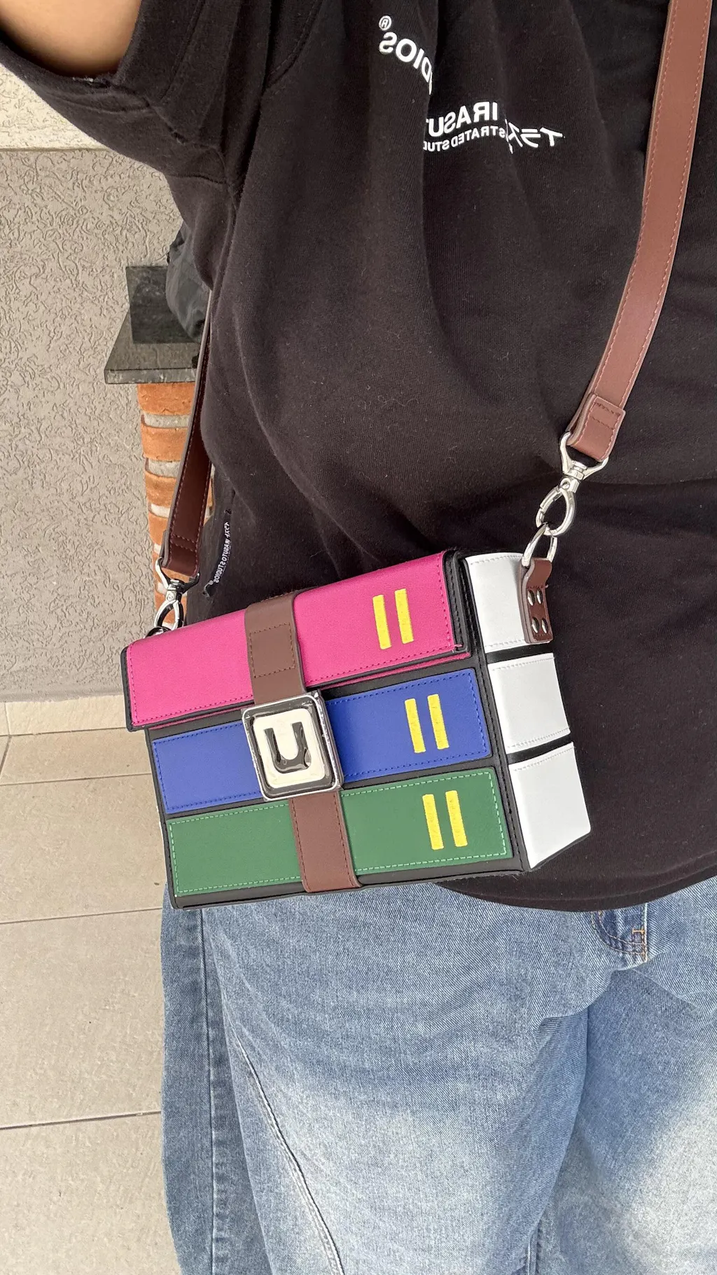 WinRAR ARCHIVE MESSENGER BAG – tern®