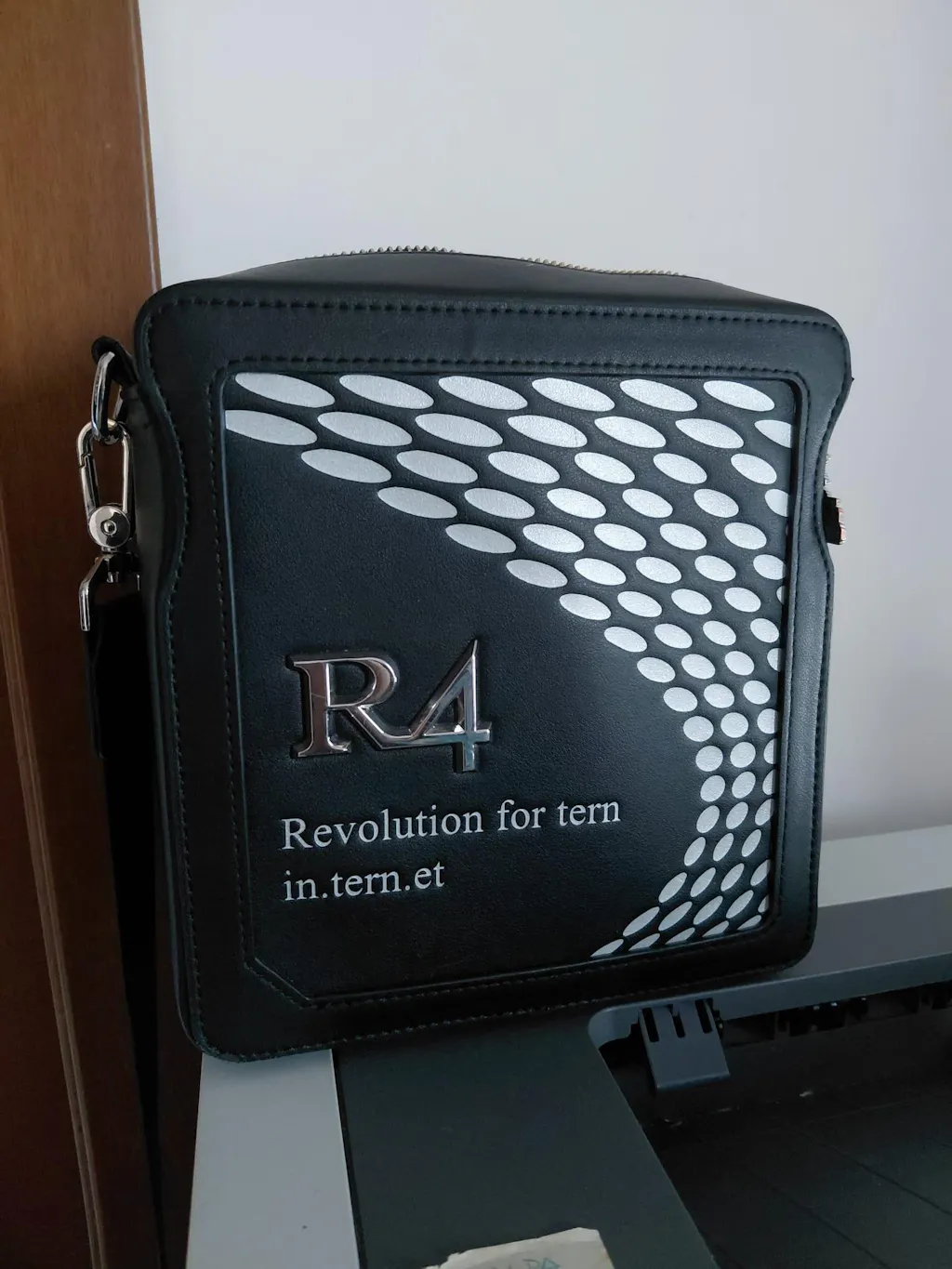 R4 MESSENGER BAG – tern®