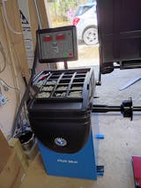 Atlas Computerized Wheel Balancer SKU ATEATWB41