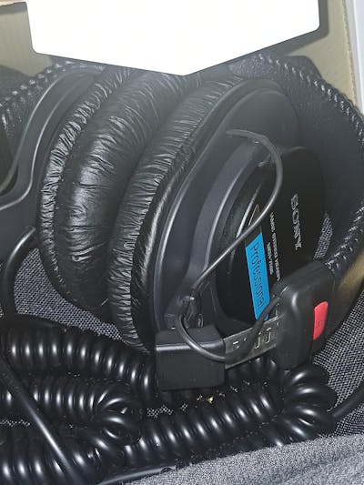 Sony MDR-7506 Closed Back Studio Headphones