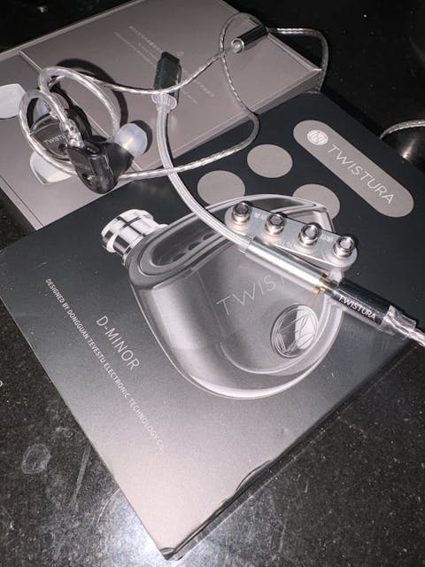 TWISTURA D-Minor IEM