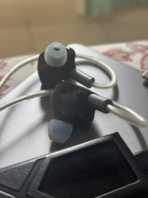 Hisenior Mega5EST IEM