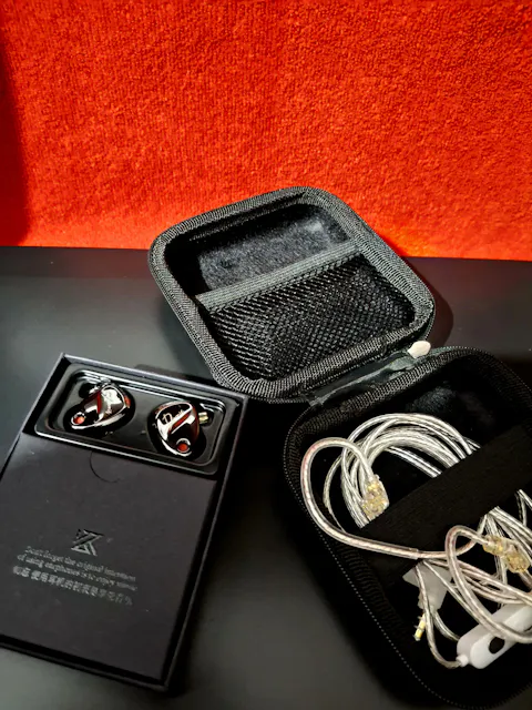 KZ Duonic Tri-Magnetic Planar Driver IEM With Mic