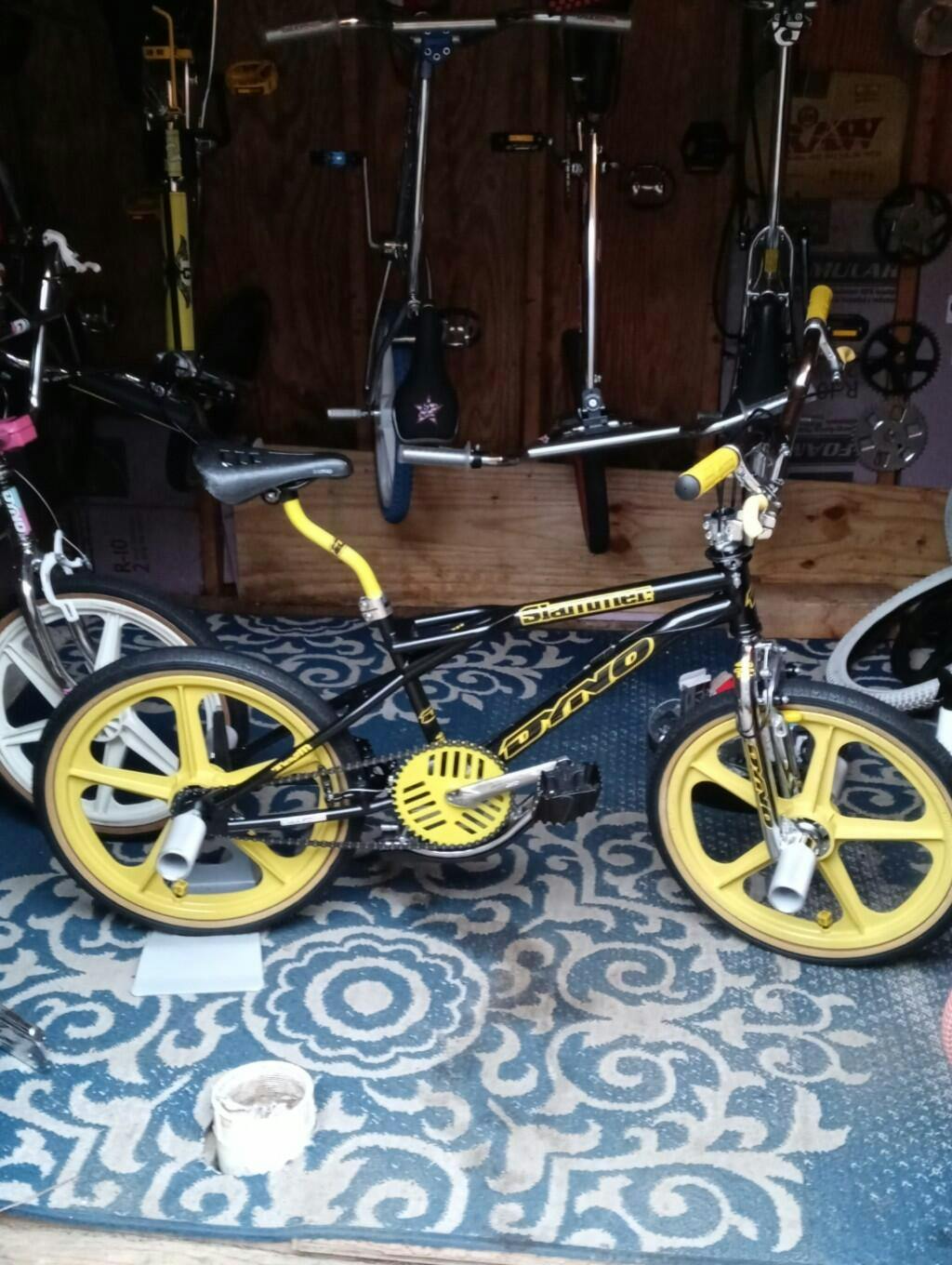 Izumi #11 Easy Running Single Speed Black w Silver Chain 1/2x1/8