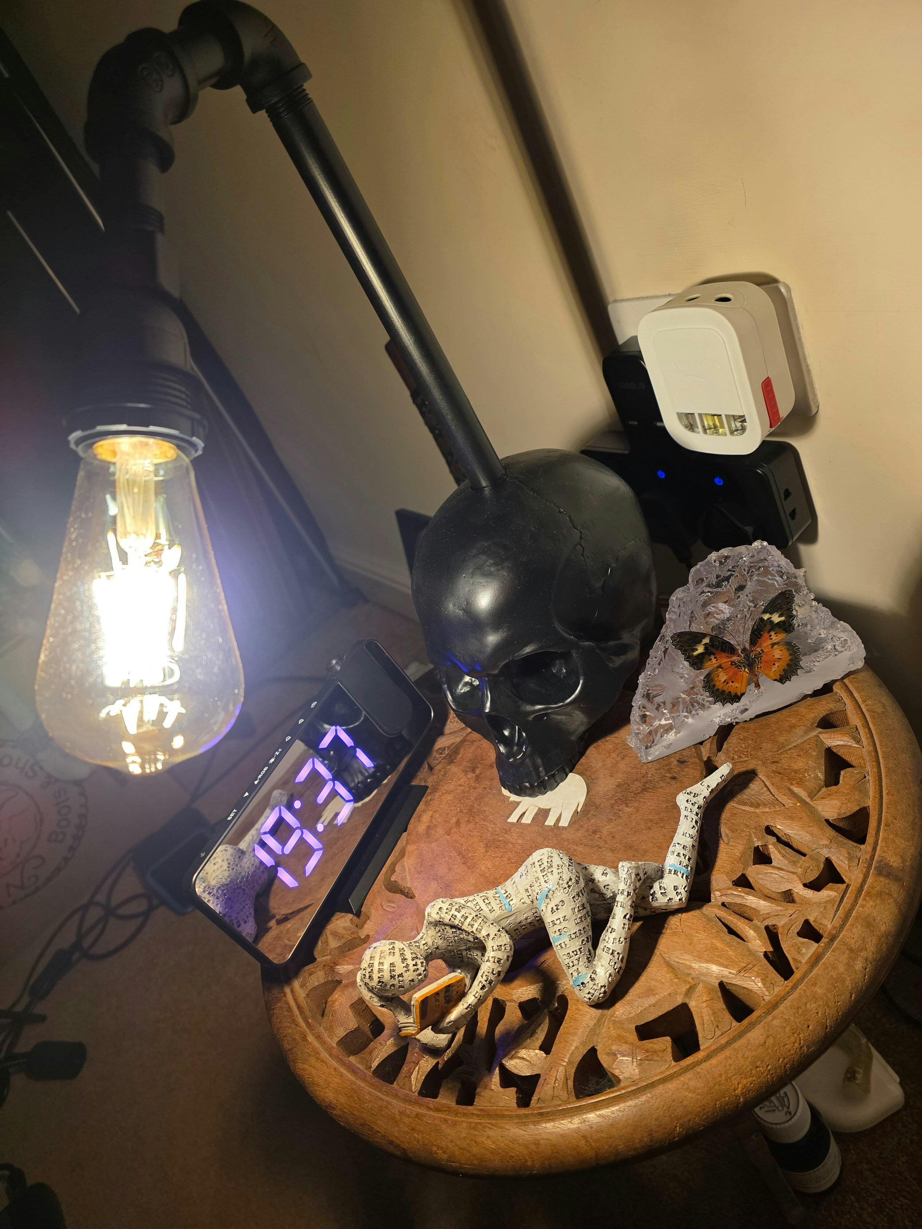 BULBING SKULL LAMP スカルランプ Skull Lamp | Steampunk - Savage Metal LLC