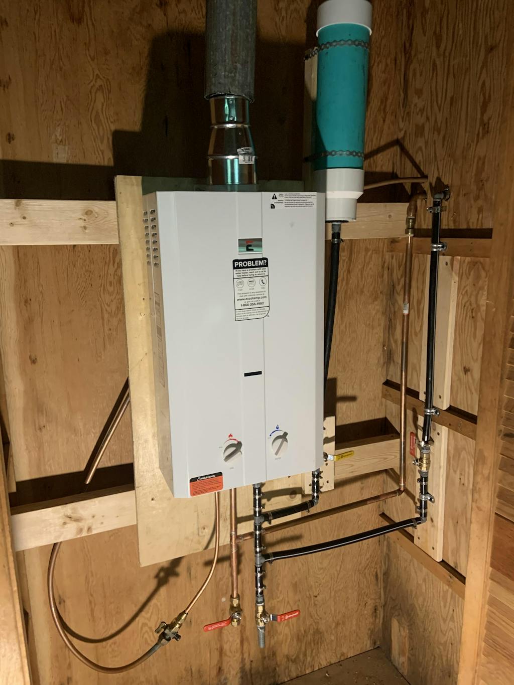 Eccotemp Luxe EL5 1.5 GPM 37K BTU Outdoor Portable Tankless Water