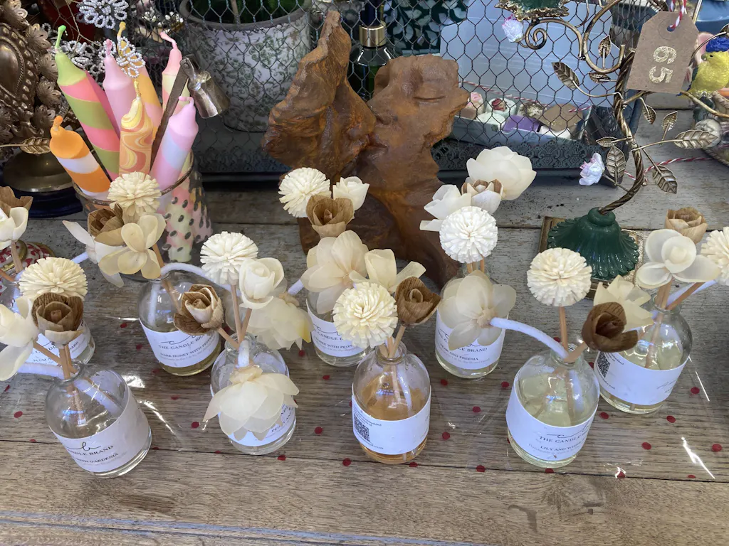 Lily and White Rose Flower Diffuser