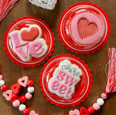 Round Scallop Backer and Capsules - Pack of 25