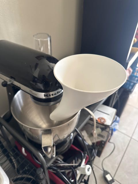 Countess Flour Funnel™ - Stand Mixer Attachment
