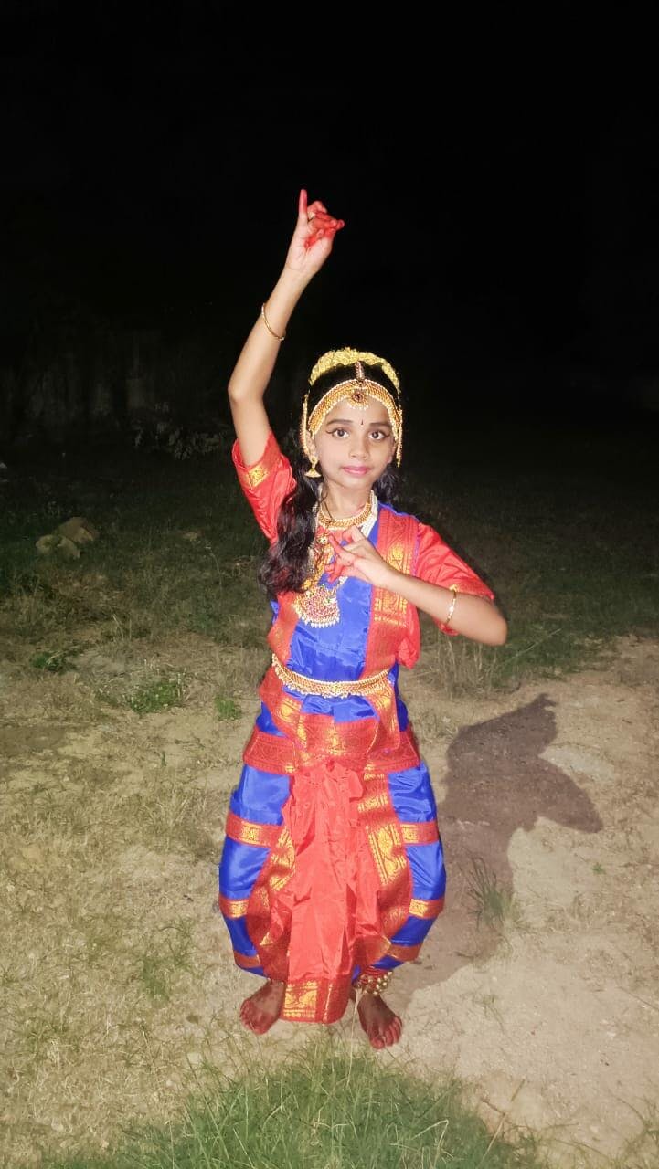 Bharatanatyam - Indian classical dance form | Bharatanatyam costume, Dance  dresses, Bharatanatyam poses