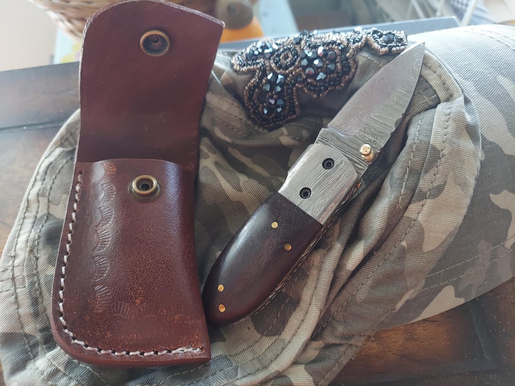 Damascus neck knife, handmade pocket knife With free Sheath, Birthday ...