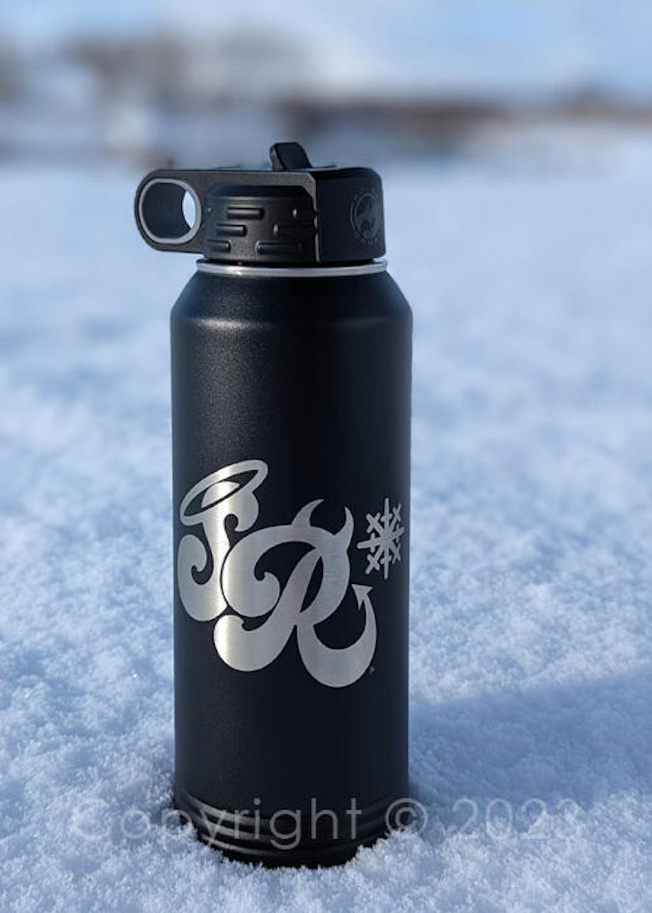 Custom Laser Engraved 32 oz Water Bottle, Custom Logo Insulated Bottle –  Thin Line Crafts