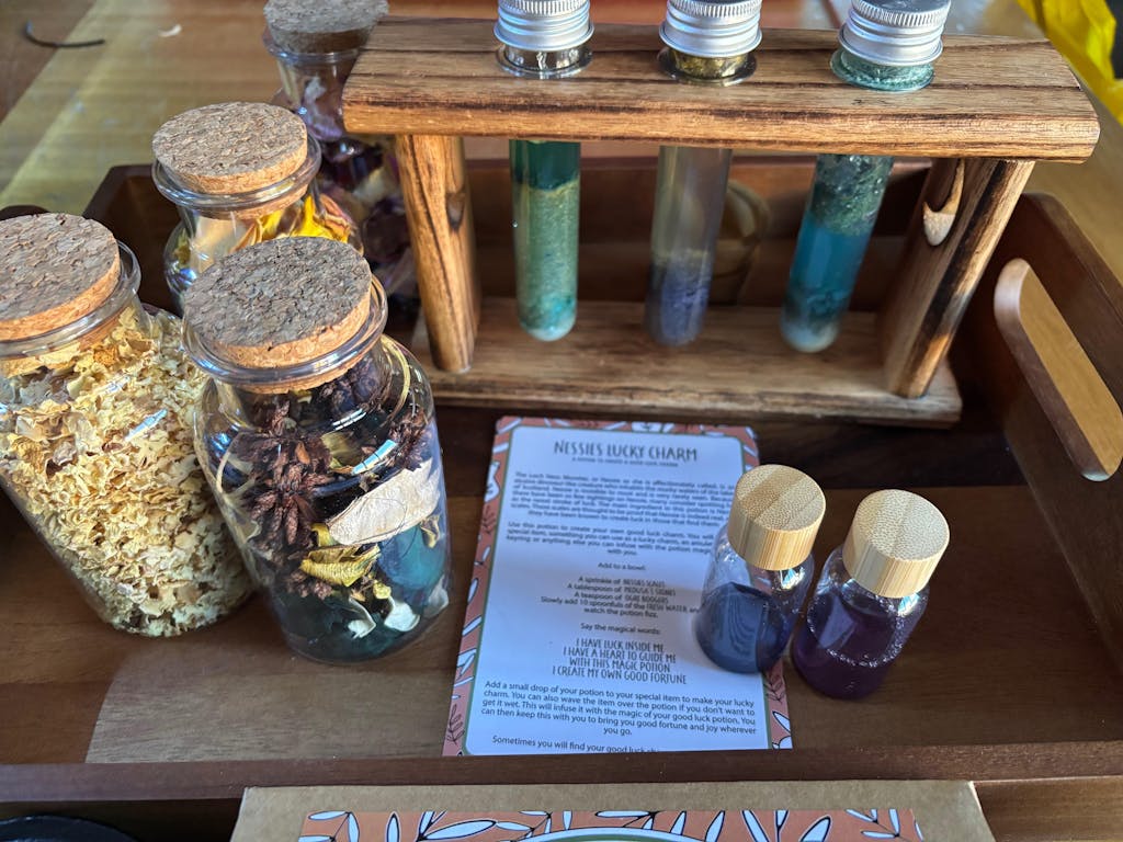 Crescent Moon Test Tube Holder