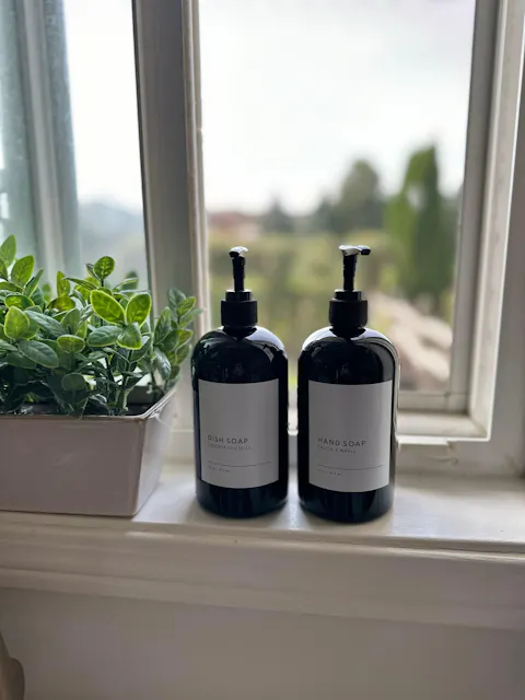 Black Plastic Dispenser - Short (16 oz)