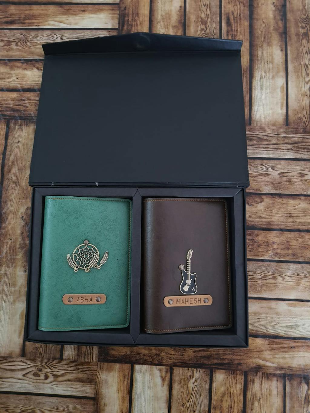 Buy Personalized Couple Passport Covers & Holder In India this Rakhi