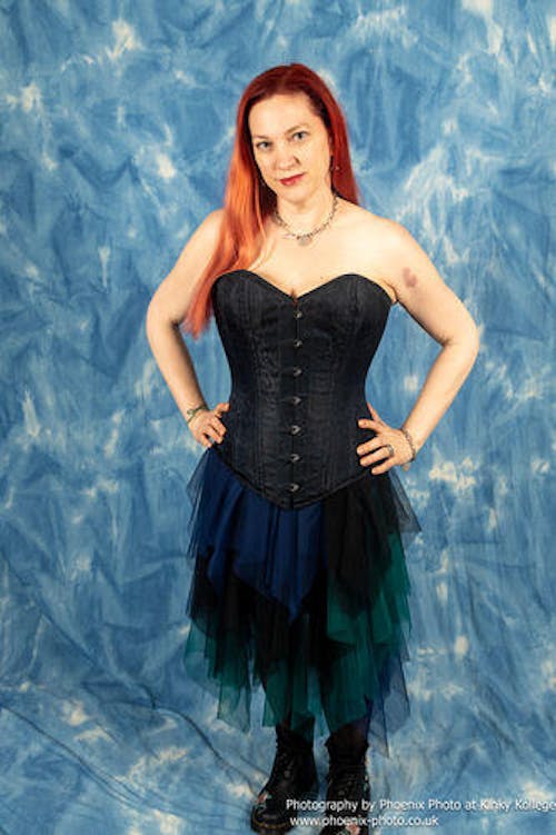 Silk Overbust Corset; Black