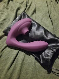 The Sensual Vibe Sucking Vibrator