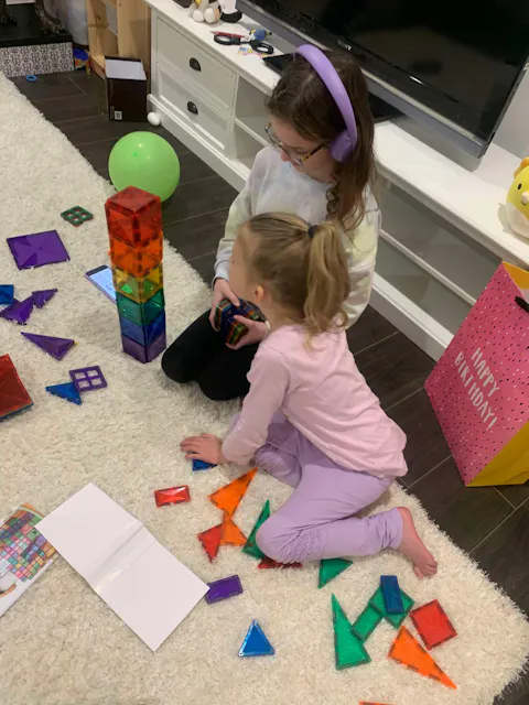 Rainbow Creative Pack - 102 Piece | Connetix Magnetic Tiles