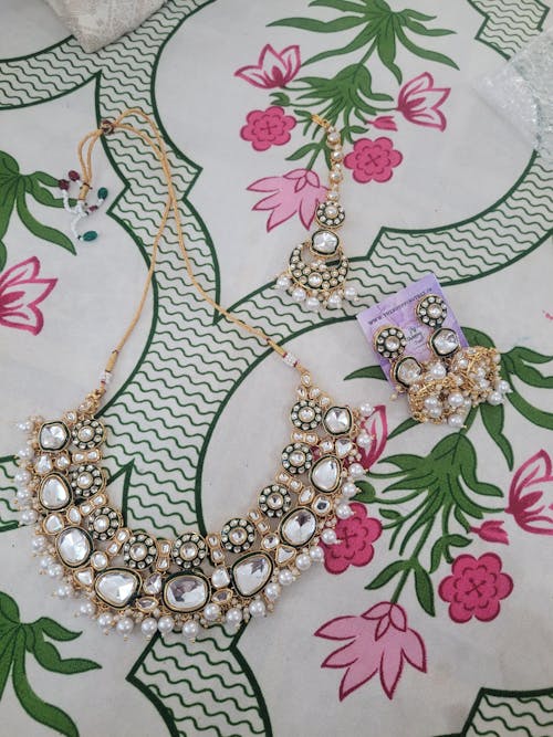 Divisha Premium Kundan Necklace Set - Golden & Green