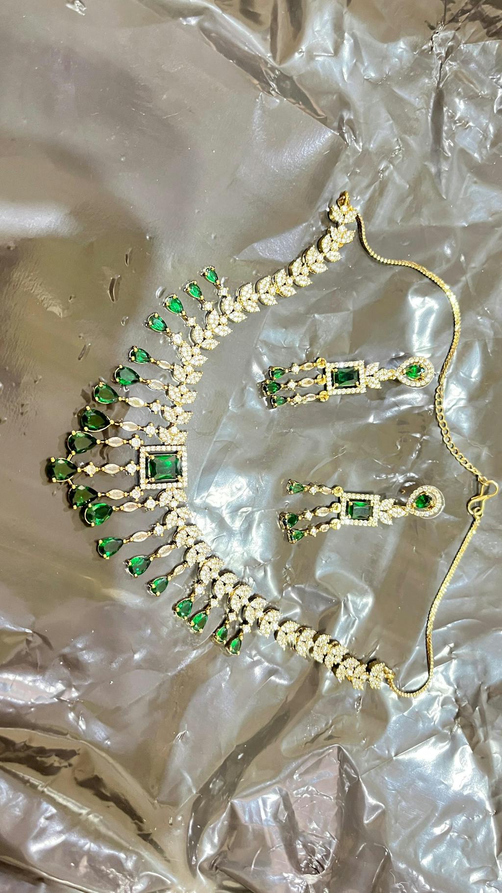 Sariska Pearl Loaded MOP Necklace Set - Golden