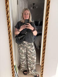 Tori leather sling bag - Black