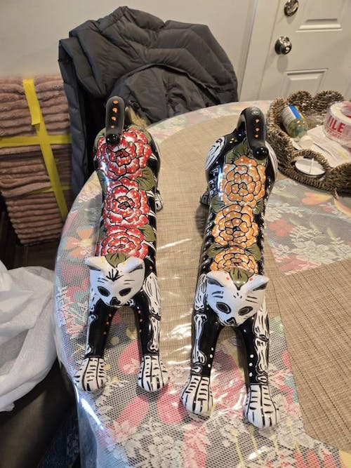 Talavera Stretching Cat Figurine | Hand-Painted Calavera Art