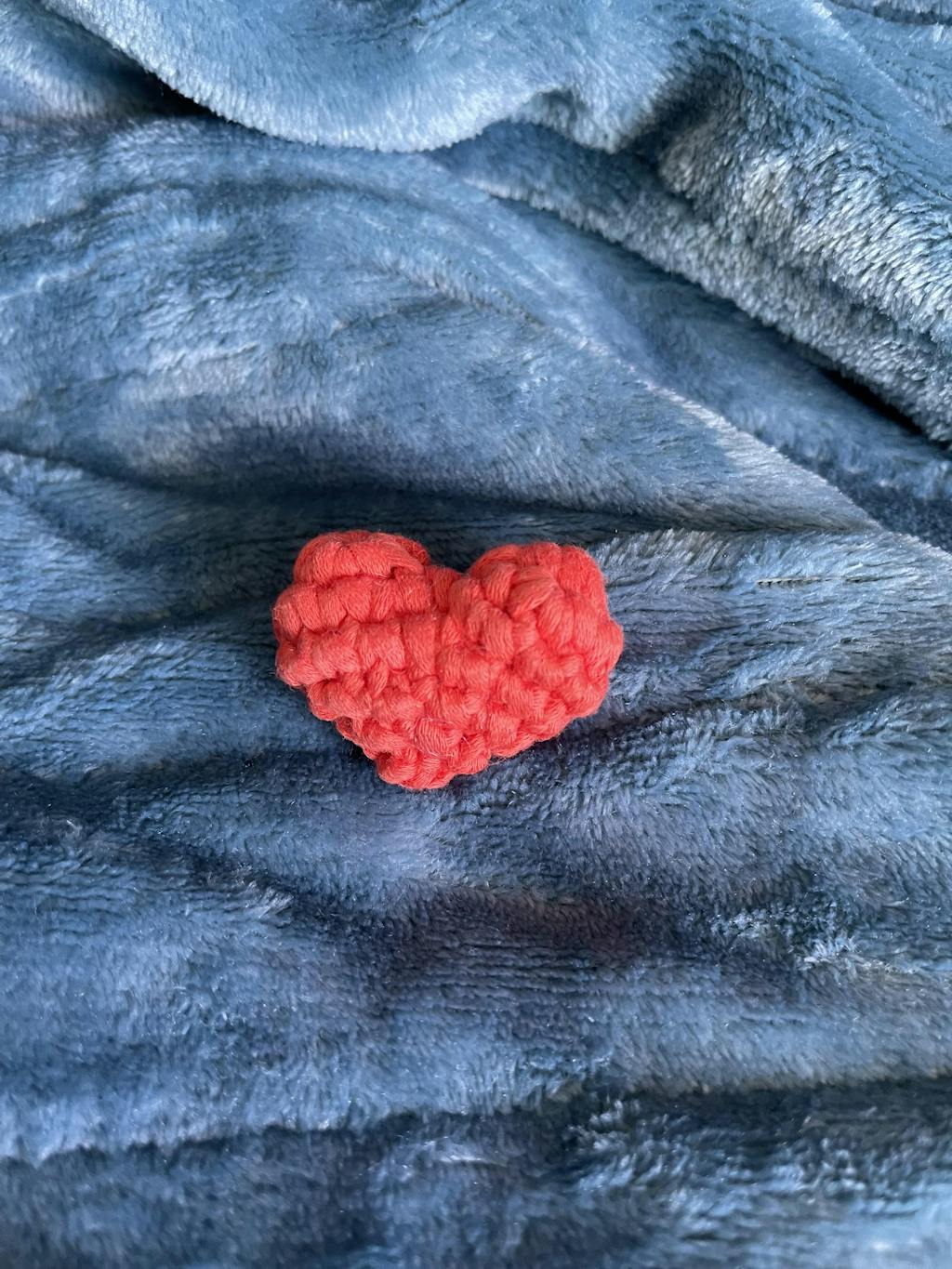 tiny-heart-crochet-kit-the-woobles