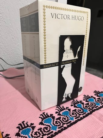 Pulp Fiction Mia Kitap Desteği