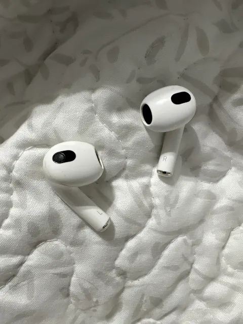 Right Replacement AirPod - 3rd Generation