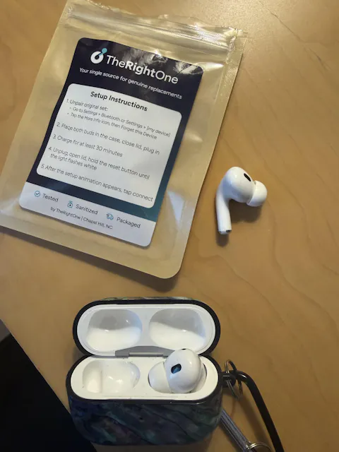 Left Replacement AirPod - AirPods Pro (2nd Generation) - Well Loved
