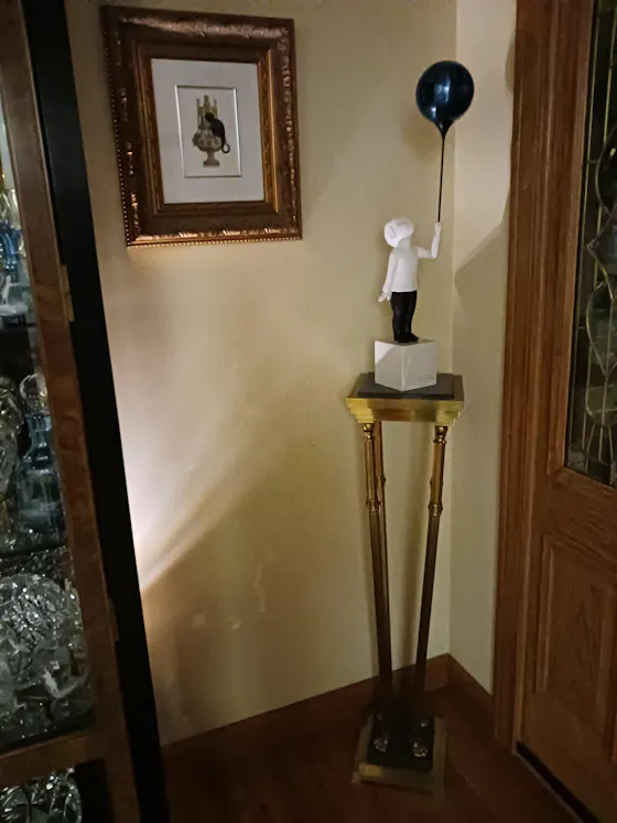 The 22 inch AeroCherub at home
