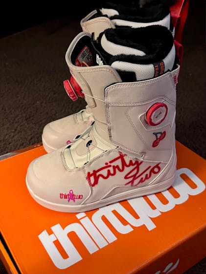 WOMEN'S LASHED DOUBLE BOA® SNOWBOARD BOOTS - thirtytwo US