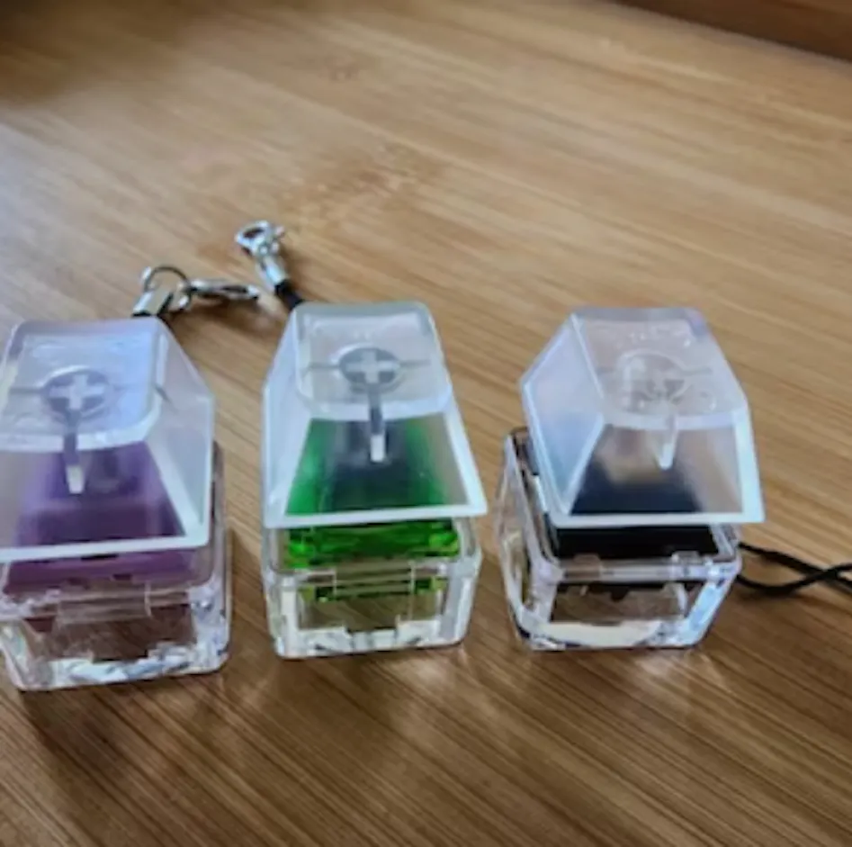 1x Clear Acrylic Base Switch Tester Keychain – Thock King
