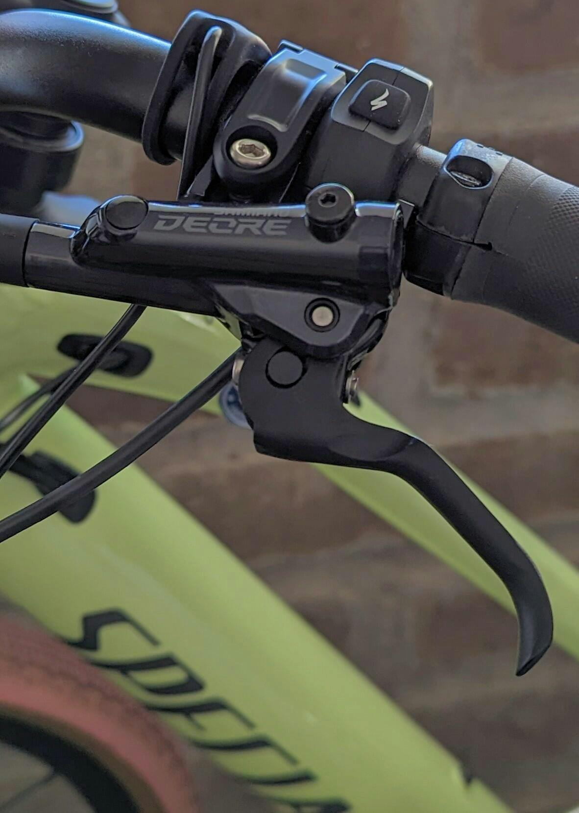 1679943680__deore_bl-