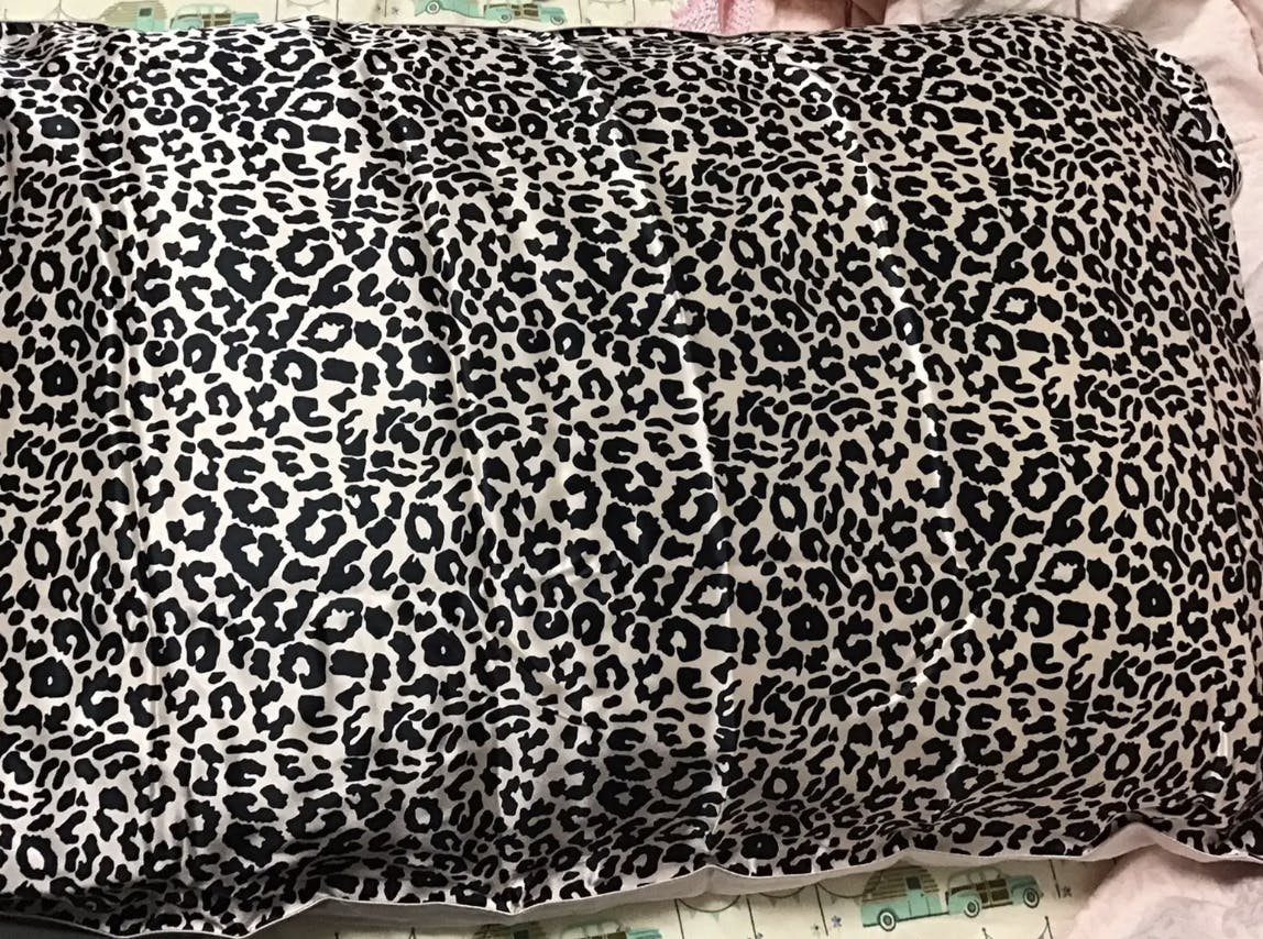 19 Momme Leopard Silk Pillowcase With Hidden Zipper | THXSILK