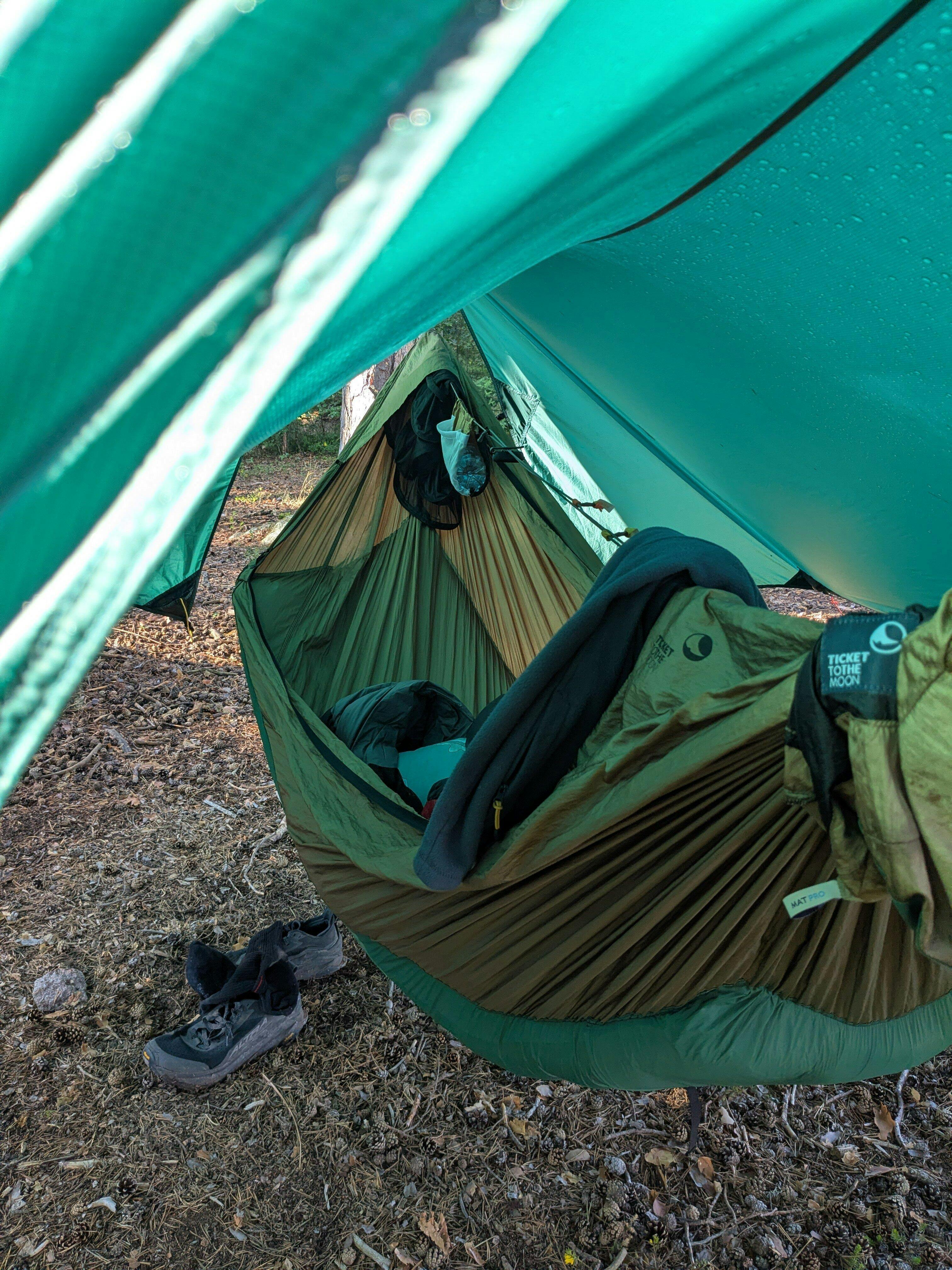 Pro Mat Hammock – with Sleeping Pad Sleeve & Bug Net