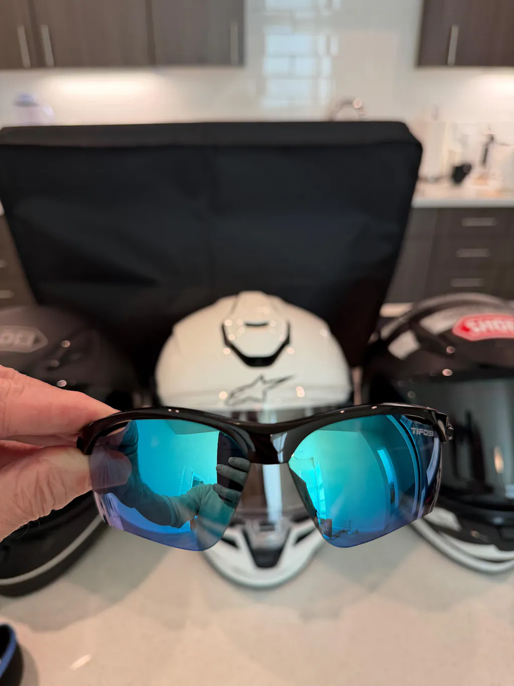 Sunglasses 3 interchangeable lenses Tifosi Alliant | Vélo-Store
