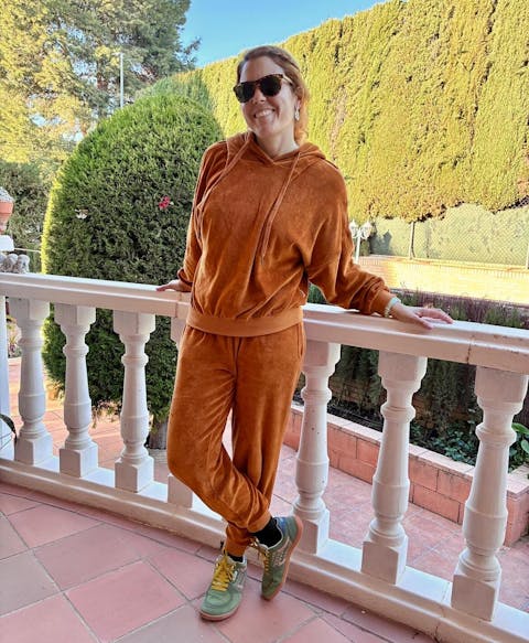 Organic velvet hoodie in Terracota