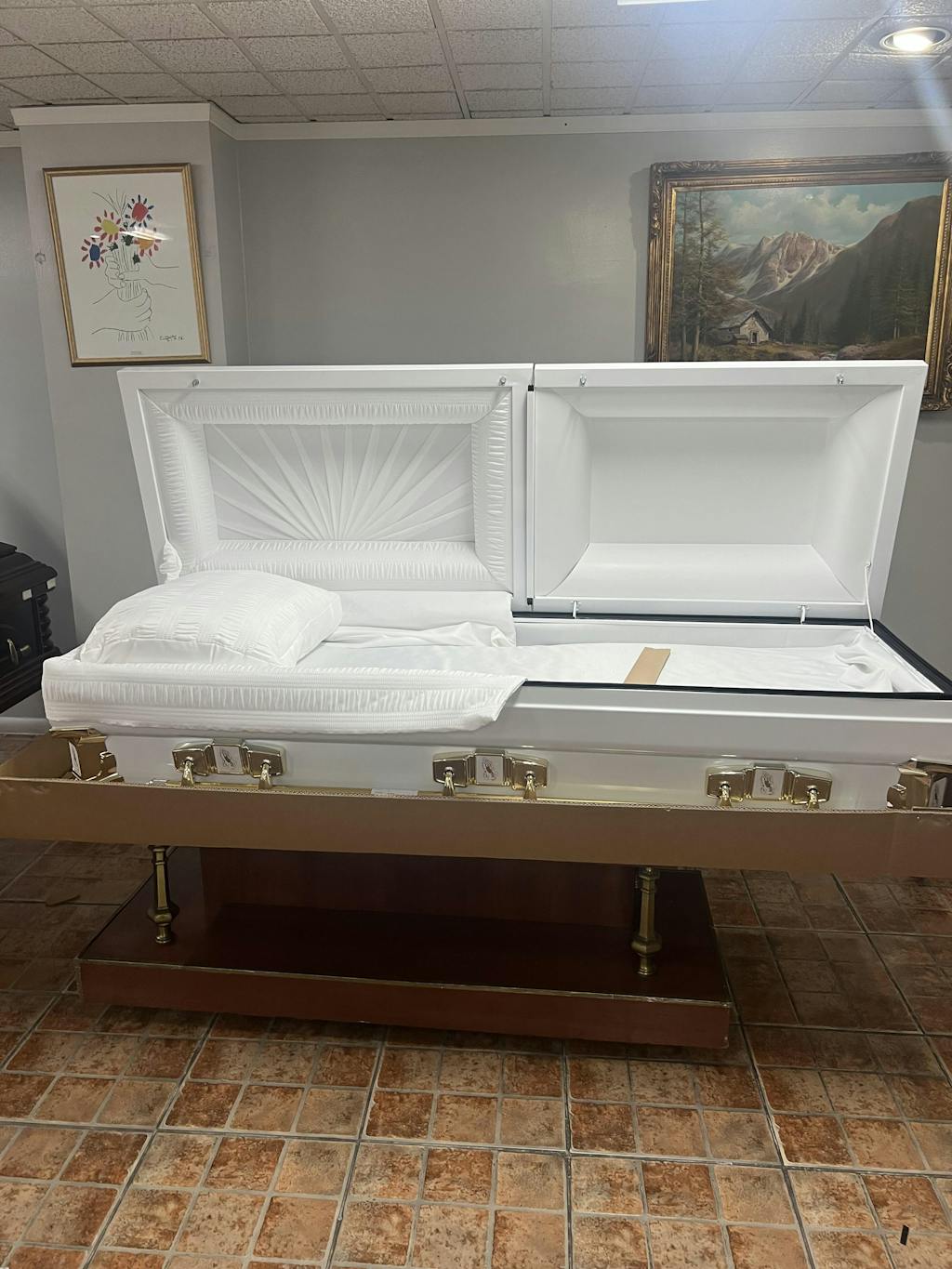 Praying Hands Casket (Coffin) Titan Casket