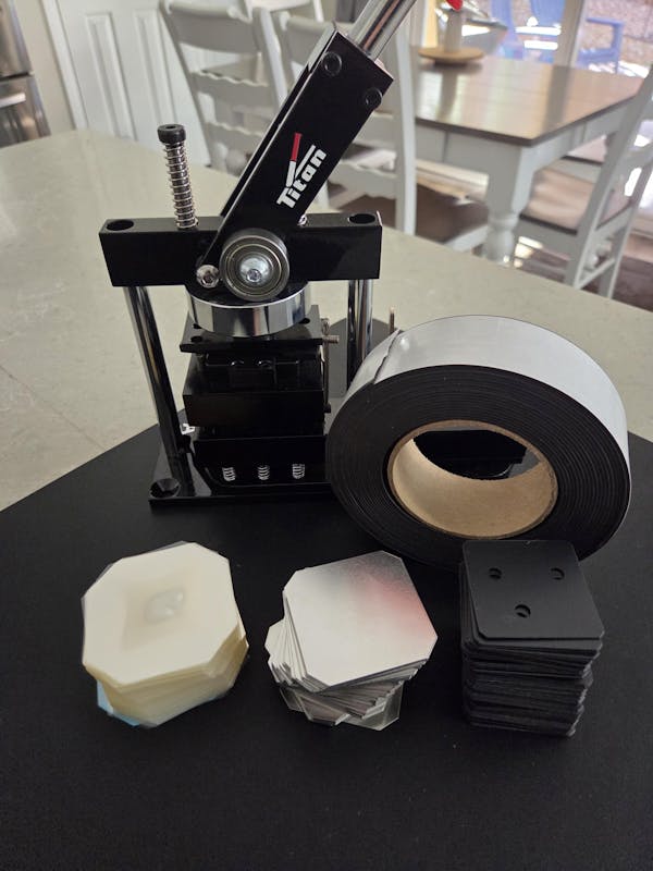 2 x 2" Square Supplies for 1000 buttons