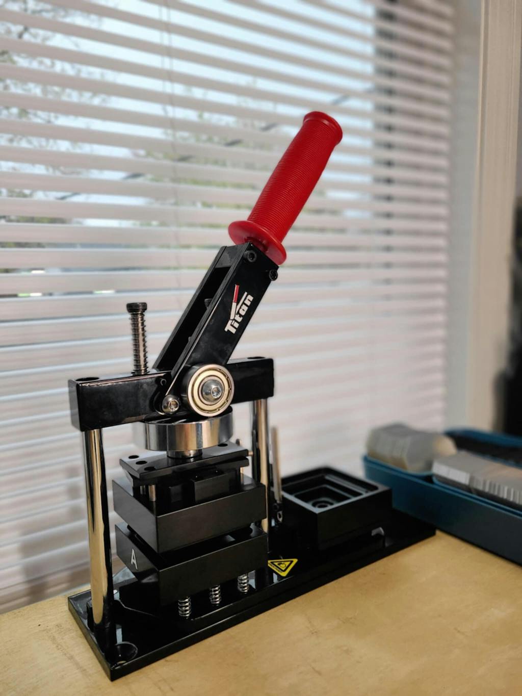 2 x 2" Square Magnet Press