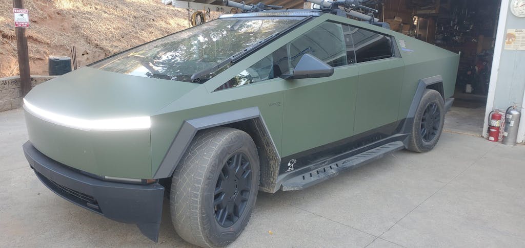 Tesla Cybertruck Running Board Carbon Steel Side Steps Nerf Bars Exterior Bracket for Cybertruck 2PCS