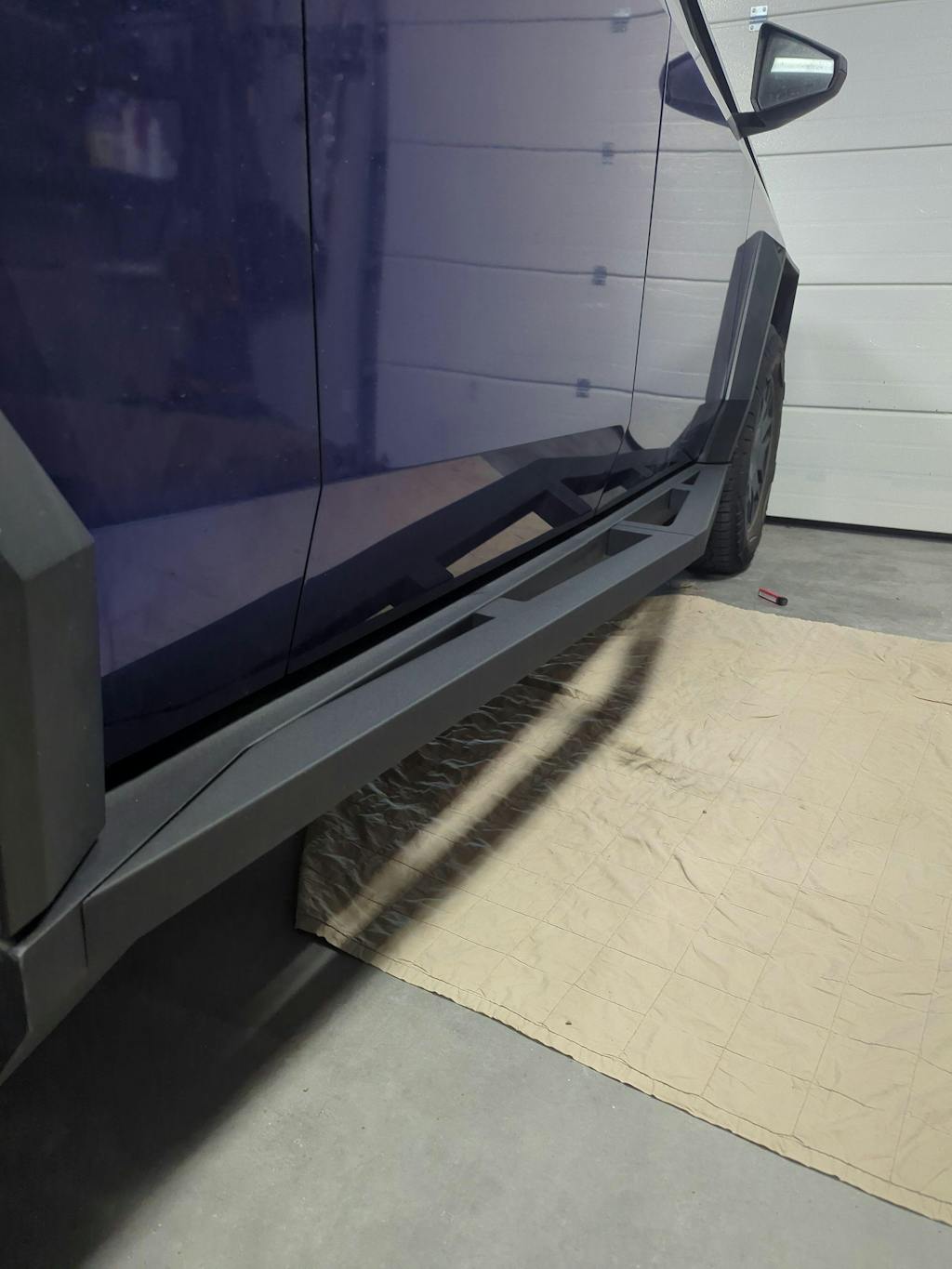 Large Triangular Tesla Cybertruck Running Boards Aerodynamic Side Steps | Tlyard