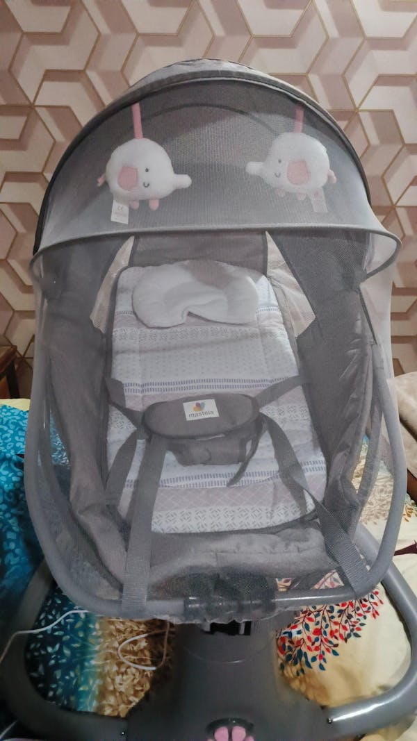 Mastela 3 in 1 Deluxe Multi-Functional Rocker