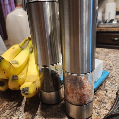 TOMEEM 4.02oz Automatic Electric Salt and Pepper Grinder