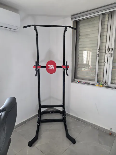 מתקן מתח מקבילים ושכיבות סמיכה