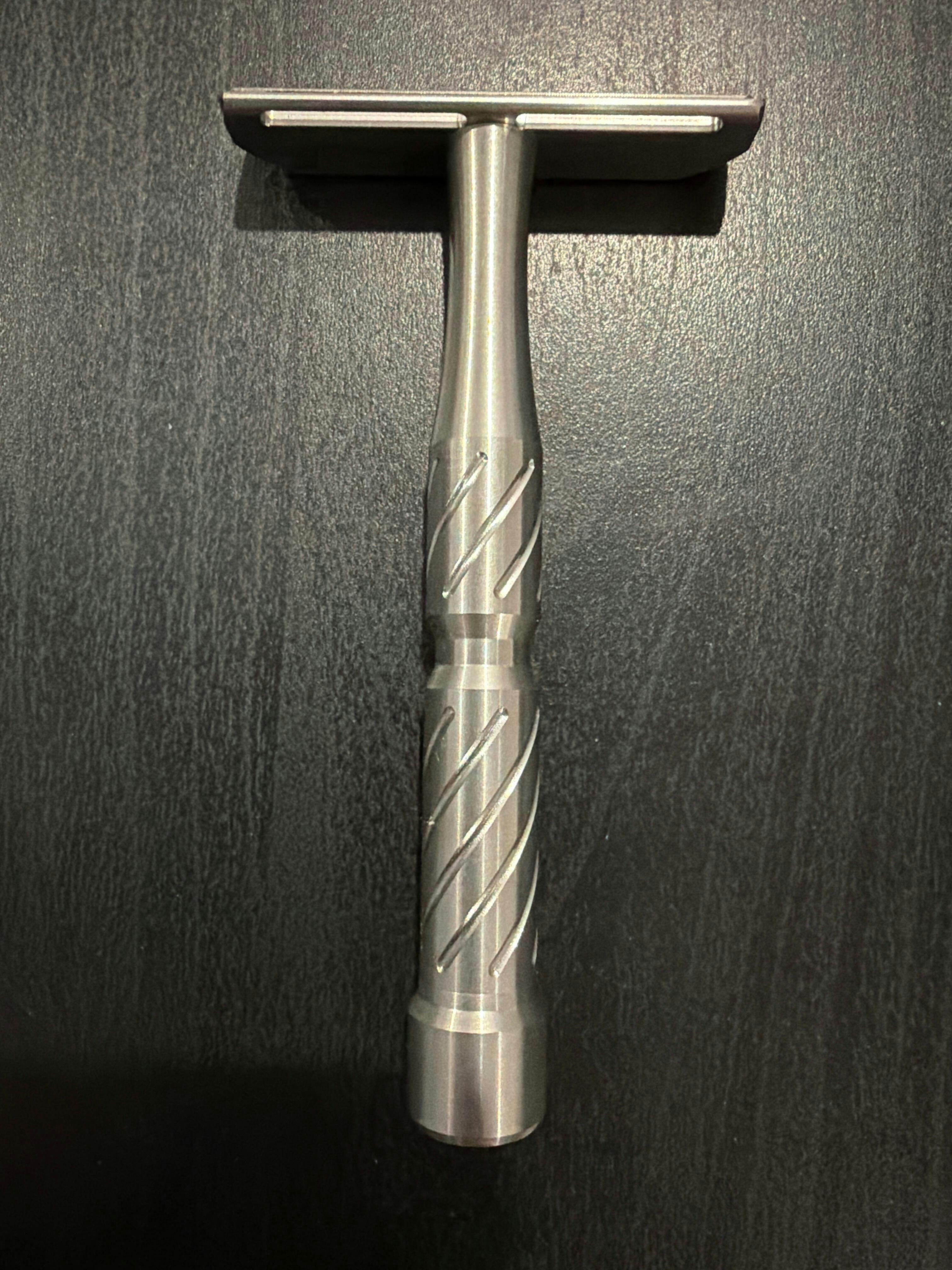 Blackland Razors | Vector Safety Razor – Top of the Chain