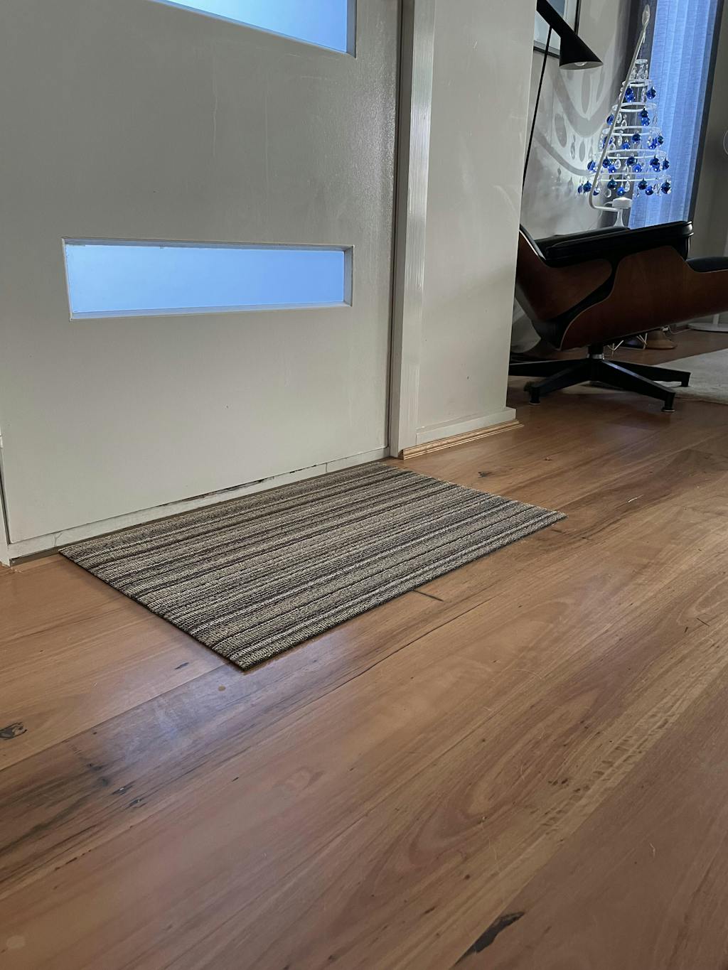 chilewich | shag doormat 46x71cm (18x28") | skinny stripe mushroom