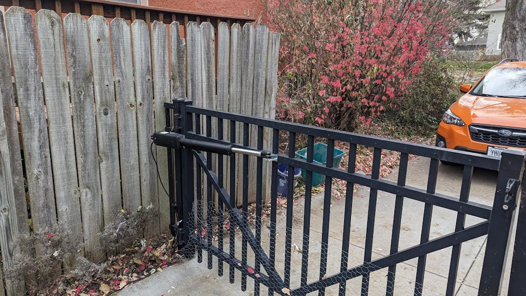 TOPENS PW302 Dual Swing Gate Opener